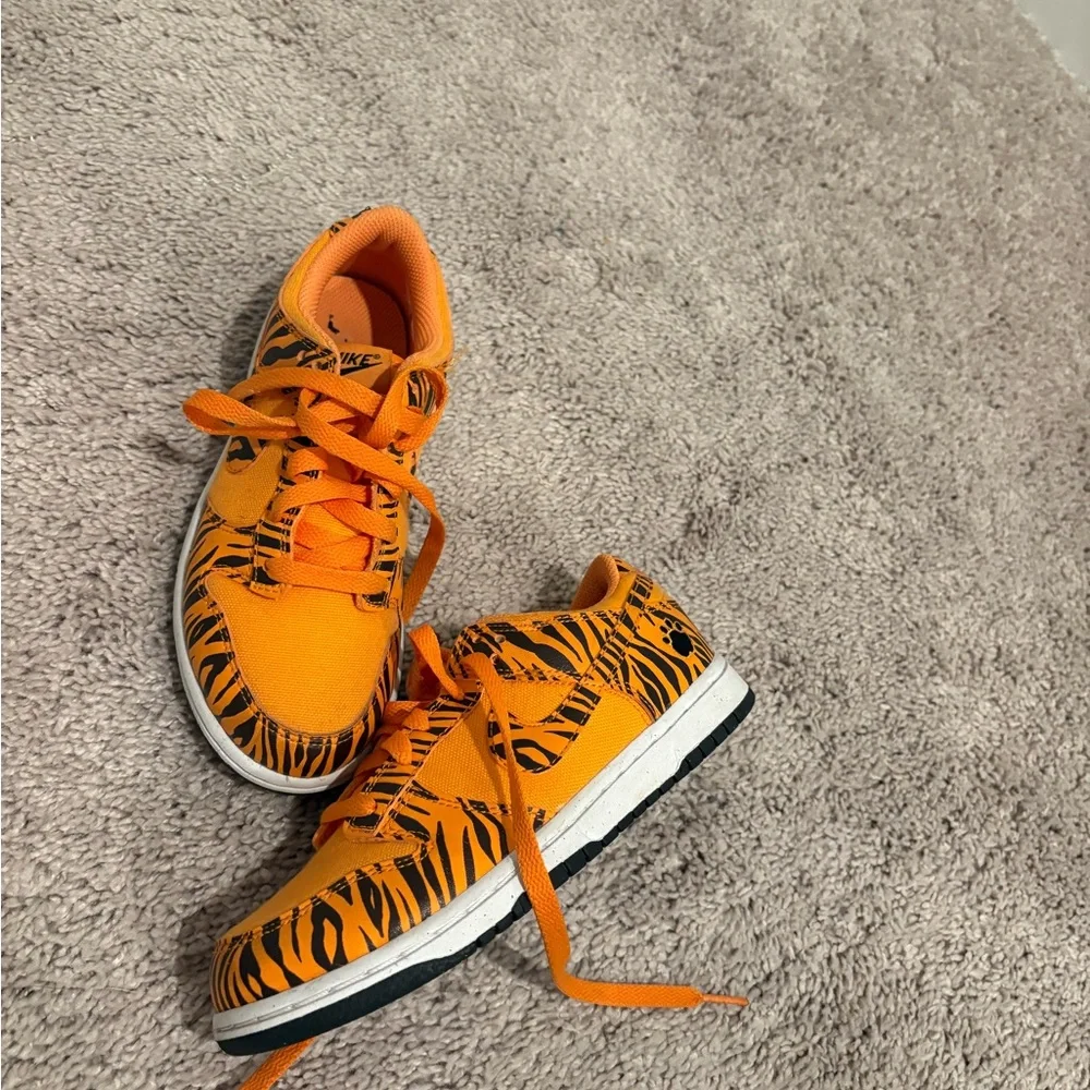 Nike Kids Orange Tiger-Print Low-Top Sneakers